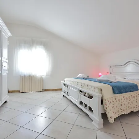 Trilo_mina 4 Apartman Cattolica